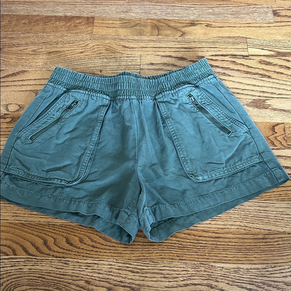 Aerie Olive Zippered Cargo Pocket Pull-On Shorts Small